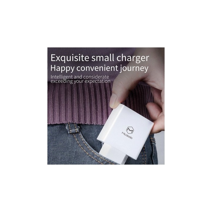 Cargador Intenligente 15W 3 Puertos USB 3A - Máximo 2.4A 110/220V