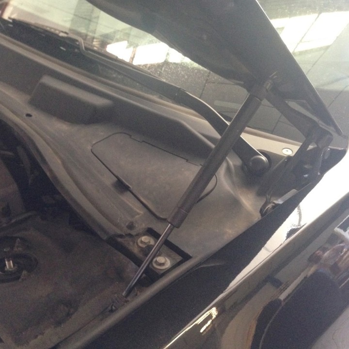 2 X Amortiguador Capó CHRYSLER 300 C